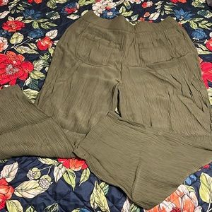 Green loft pants